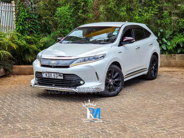 Toyota Harrier 2.5 Hybrid 4WD 2019 White