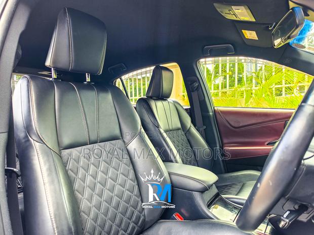 Toyota Harrier 2.5 Hybrid 4WD 2019 White