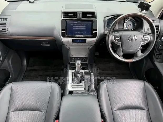 Toyota Land Cruiser Prado 2019 Matt Black