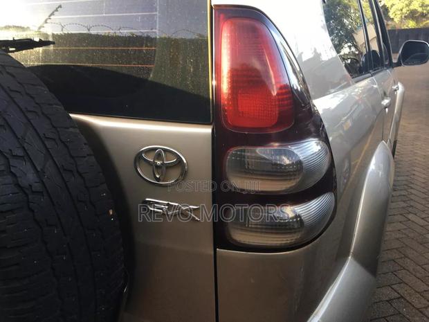 Toyota Land Cruiser 2008 Gold
