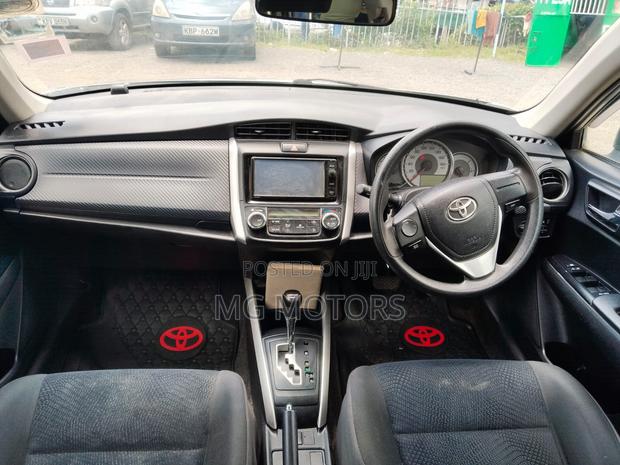 Toyota Corolla Fielder 2015 Silver