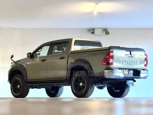 Toyota Hilux 2.4 Diesel 2020 Green