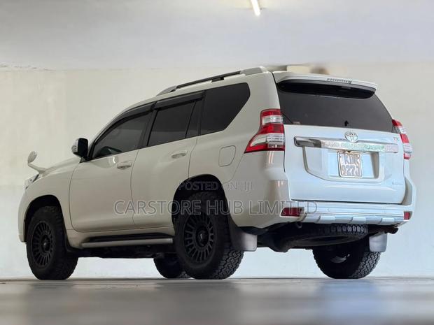 Toyota Land Cruiser Prado 2.8 2018 White