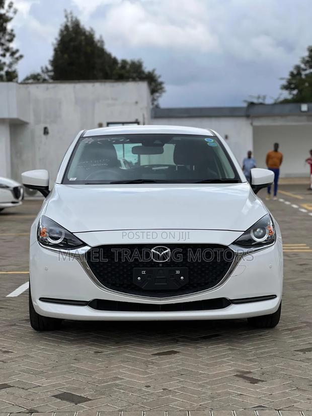 Mazda 2 2019 White
