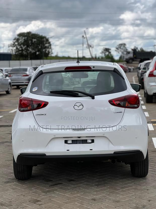 Mazda 2 2019 White