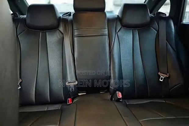 Toyota Crown 2019 White