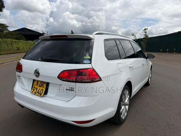 Volkswagen Golf Variant 2016 White
