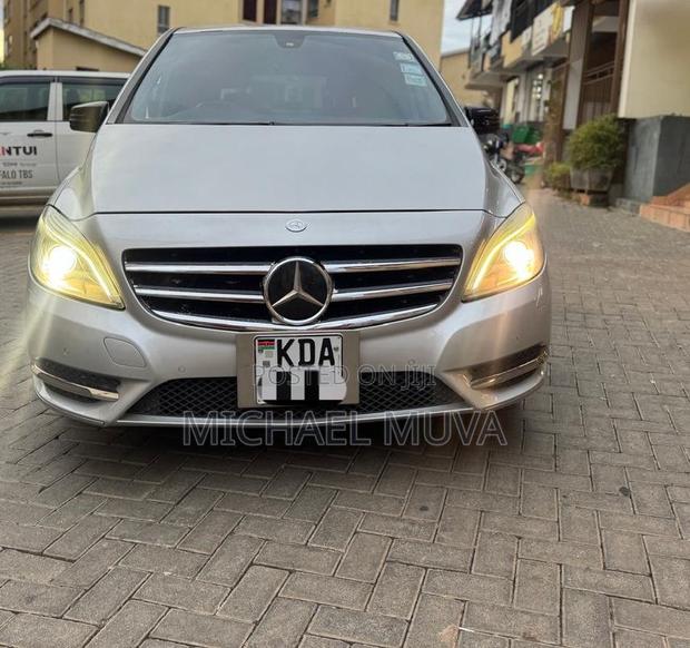 Mercedes-Benz B-Class 2013 Silver