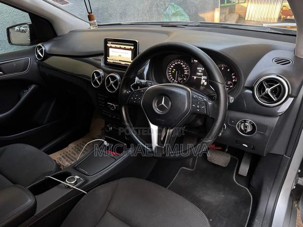 Mercedes-Benz B-Class 2013 Silver