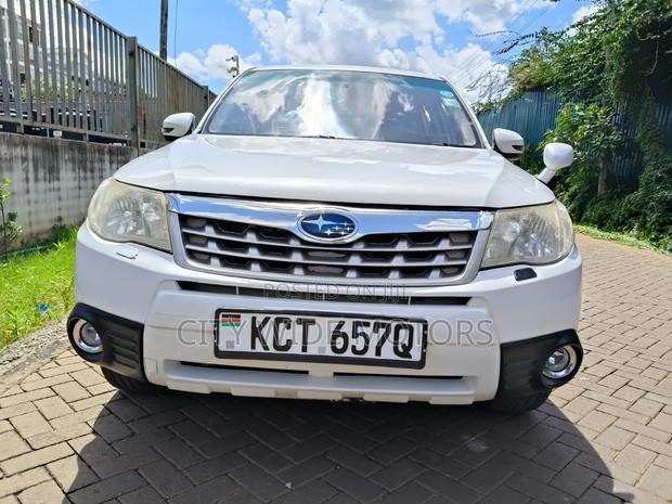 Subaru Forester 2012 Pearl