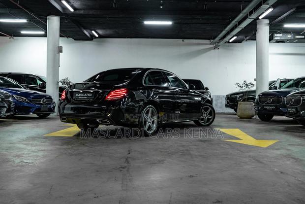 Mercedes-Benz C200 2017 Black