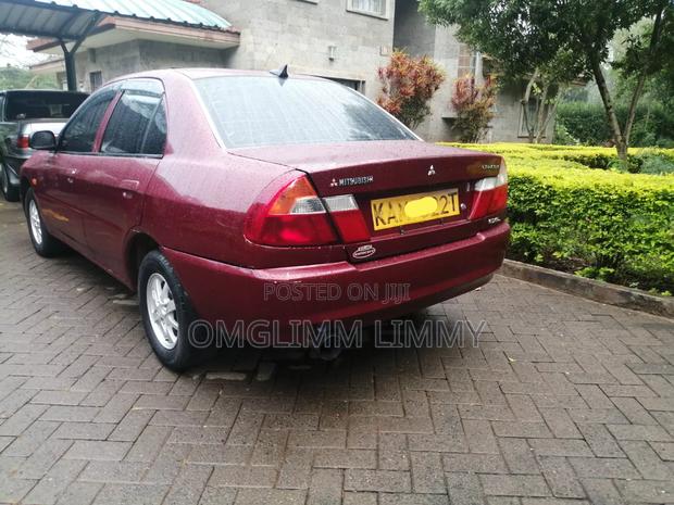 Mitsubishi Lancer 2000 Red