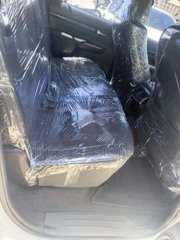 Toyota Hilux 2020 Gray