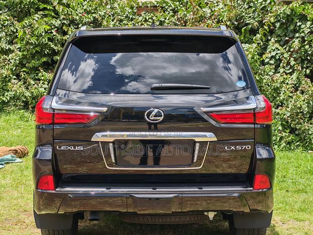 Lexus LX 570 AWD 2020 Black