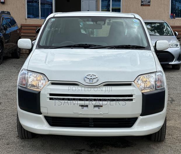 Toyota Probox 1.5 GL 4WD 2020 White