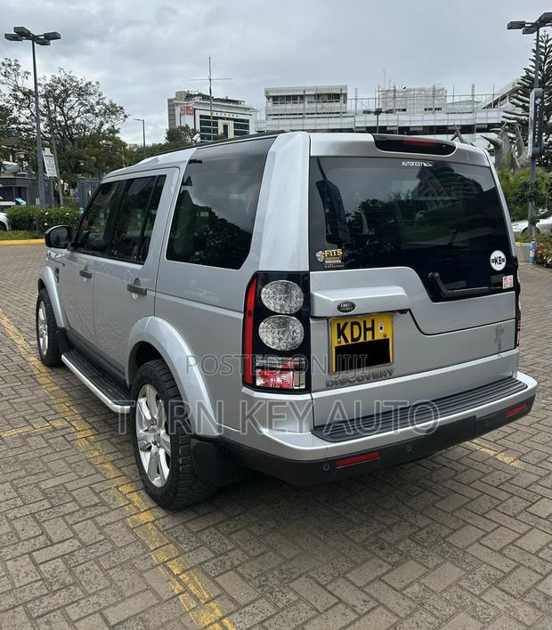 Land Rover Lr4 2015 Silver