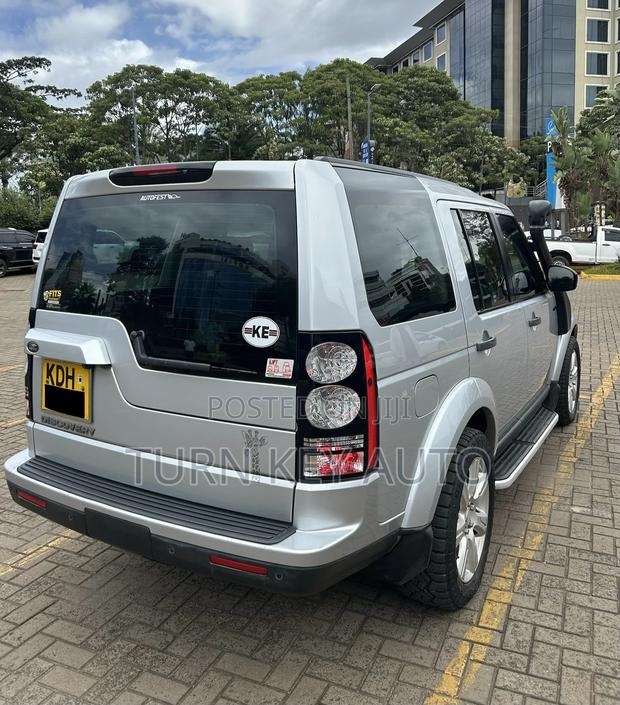 Land Rover Lr4 2015 Silver