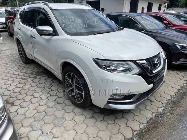 Nissan X-Trail 2.0 Petrol AWD 2019 White