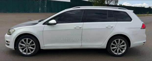 Volkswagen Golf Variant 2016 White