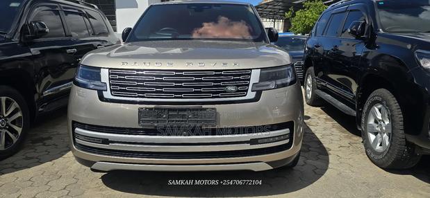 Land Rover Range Rover Vogue 2025 Gold
