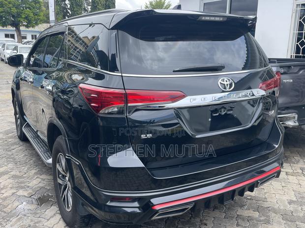 Toyota Fortuner 2.8 D AWD 2020 Black