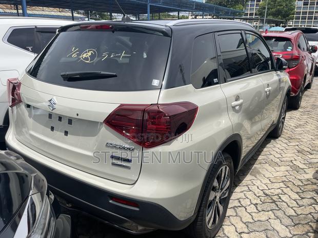 Suzuki Escudo 2023 Beige