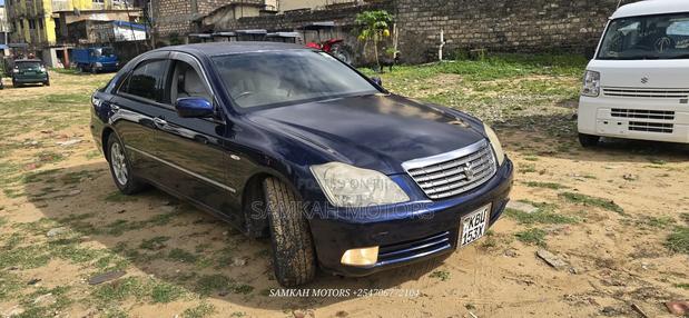Toyota Crown 2009 Blue
