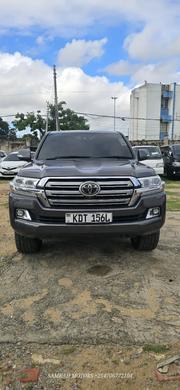 Toyota Land Cruiser 2019 Gray for sale