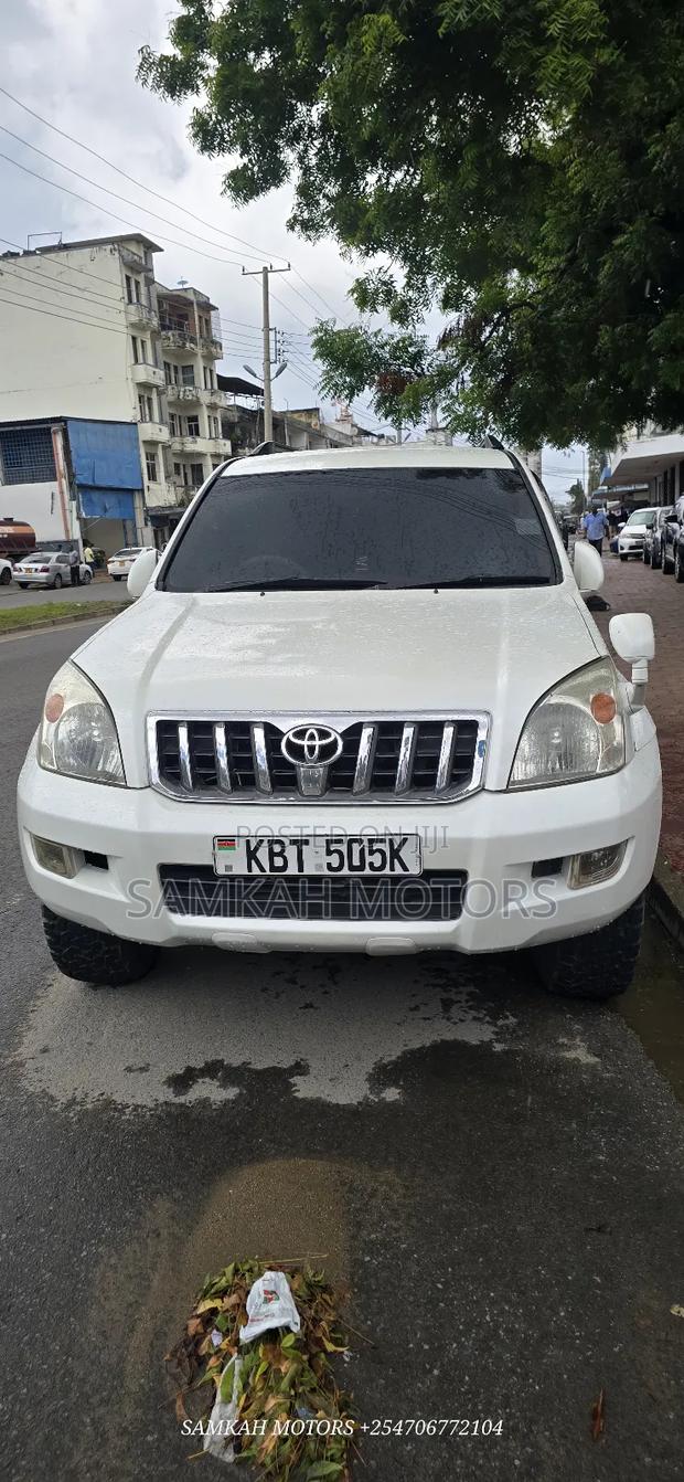 Toyota Land Cruiser Prado 2009 White