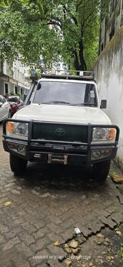 Toyota Land Cruiser 2018 White for sale