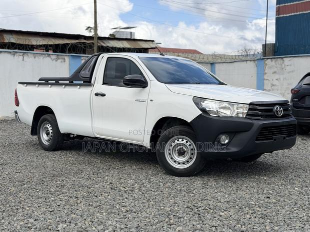 Toyota Hilux Revo Single Cab Deisel 2.4 RWD 2019 White