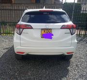 Honda Vezel 2017 White for sale