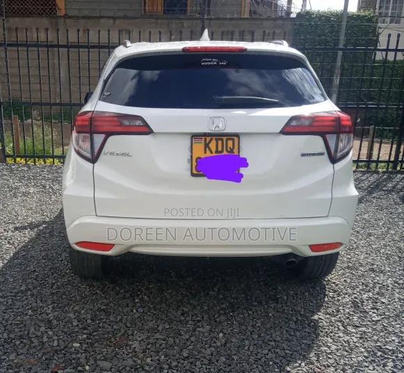Honda Vezel 2017 White
