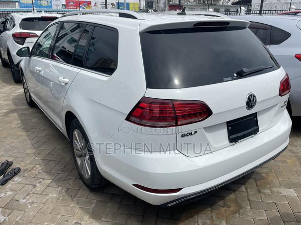 Volkswagen Golf 2019 White