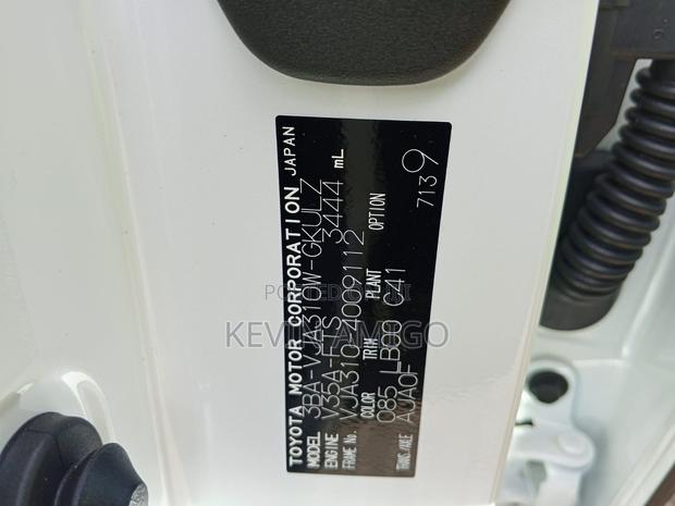 Lexus LX 600 2022 White