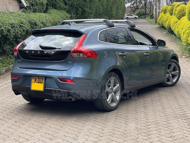Volvo V40 2014 Blue