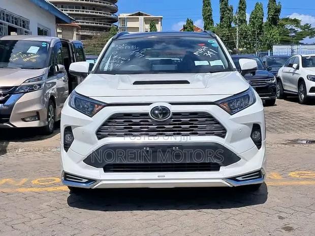 Toyota RAV4 2019 Pearl