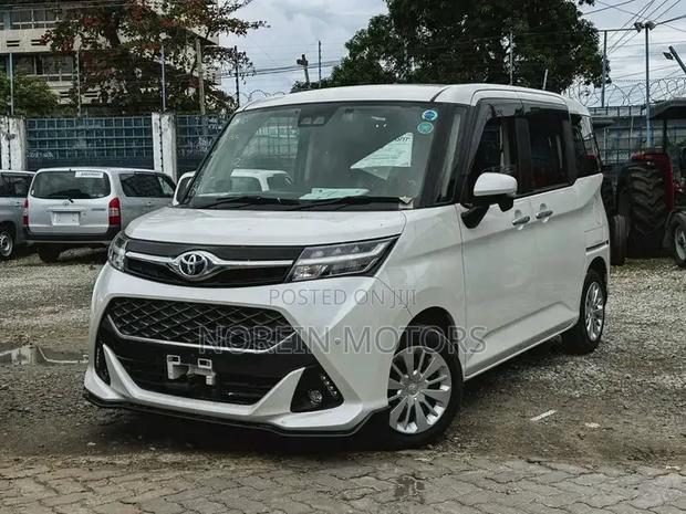 Toyota Tank 2019 White