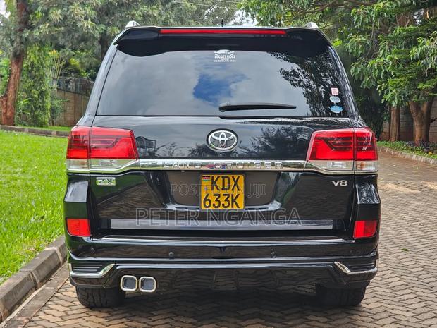 Toyota Land Cruiser 4.6 V8 ZX 2010 Black