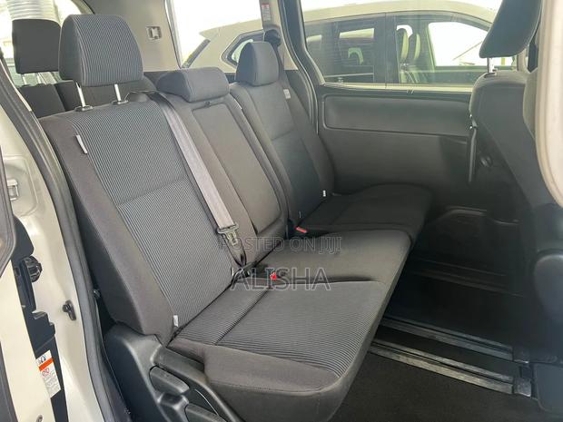 Toyota Noah 2.0 AWD (8 Seater) 2019 White