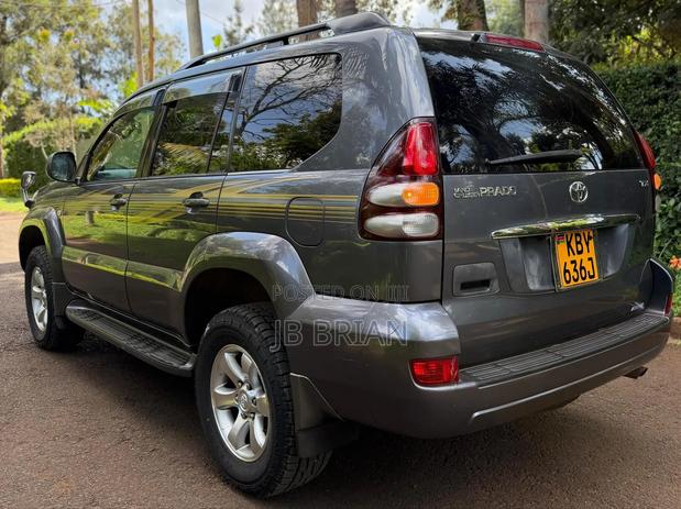 Toyota Land Cruiser Prado 2007 Gray
