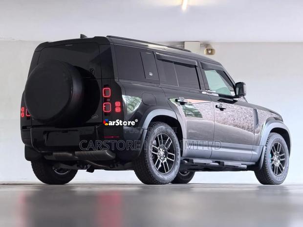 Land Rover Defender X-Dynamic SE 2021 Black