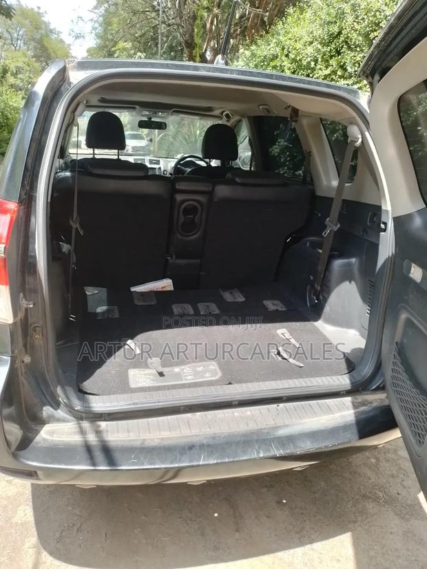 Toyota Vanguard 2011 Black