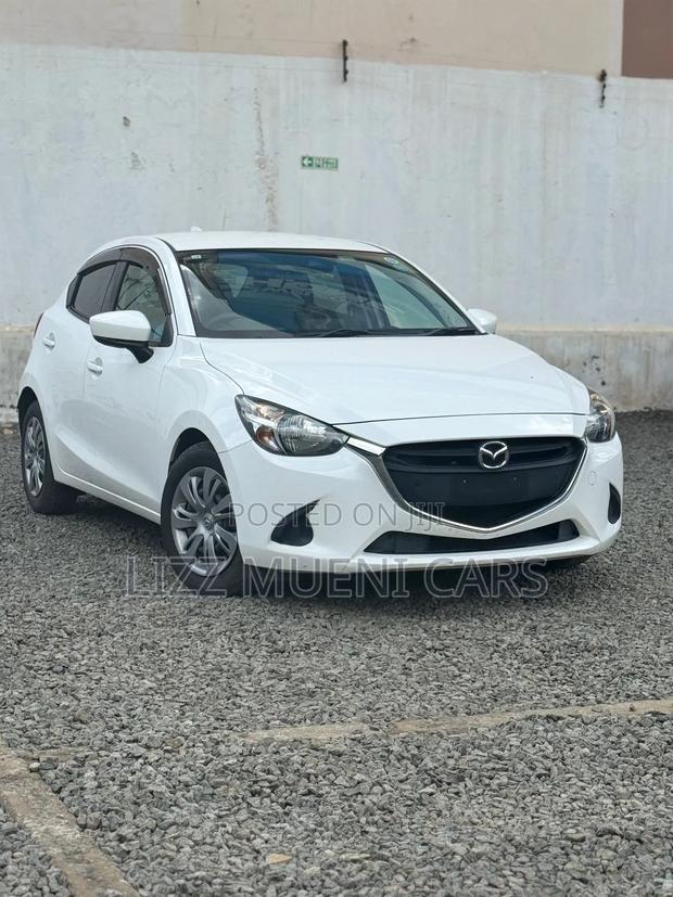 Mazda Demio 2018 White