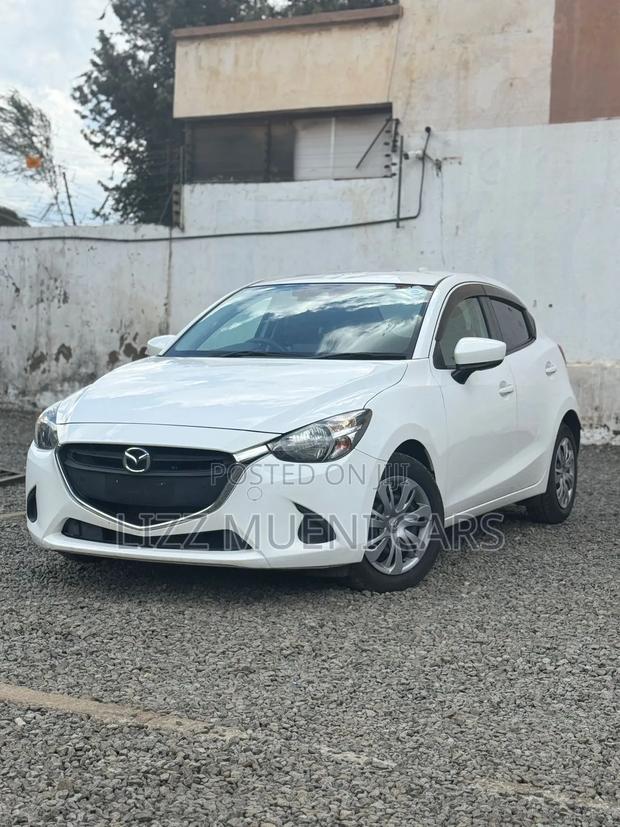 Mazda Demio 2018 White
