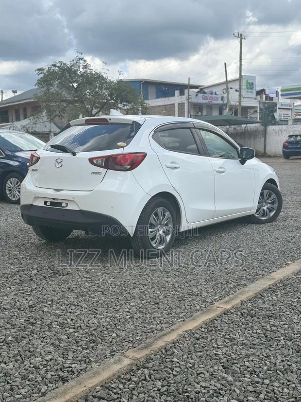Mazda Demio 2018 White