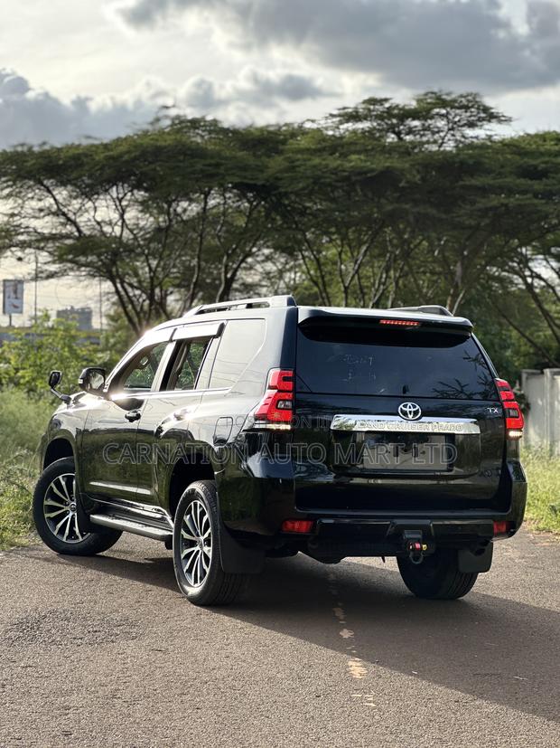 Toyota Land Cruiser Prado 2.8 2020 Black