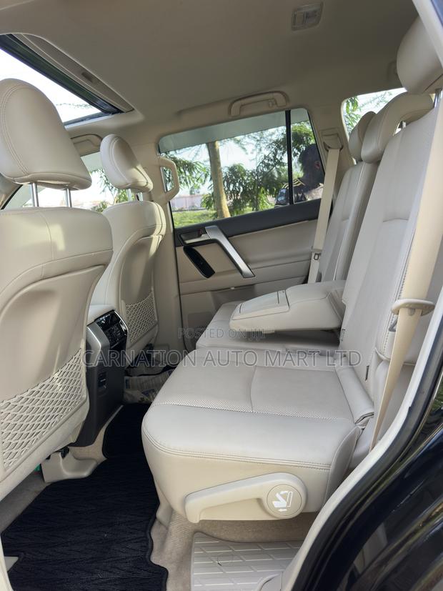 Toyota Land Cruiser Prado 2.8 2020 Black