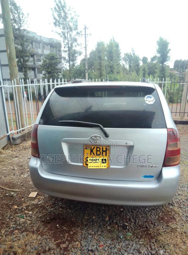 Toyota Corolla Fielder 2004 Silver