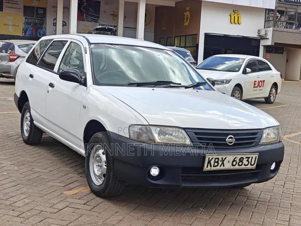 Nissan Advan 2006 White